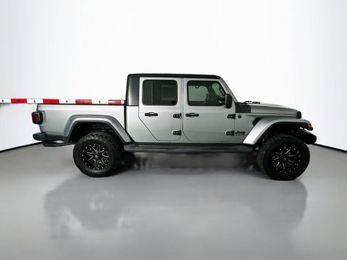 Used 2020 Jeep Gladiator Overland w/ Trailer Tow Package AWD/4WD image 8