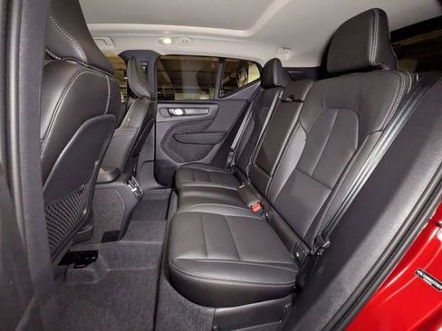 New 2025 Volvo XC40 B5 Ultra w/ Climate Package image 26