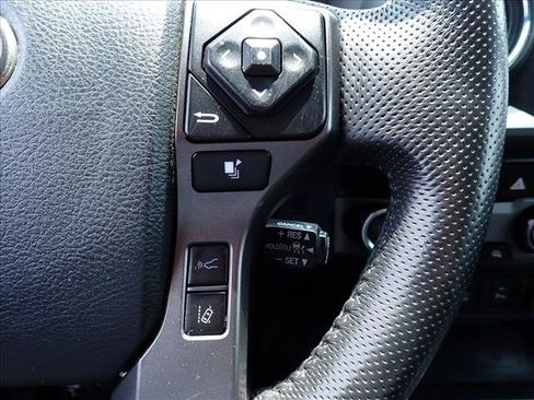 Used 2019 Toyota Tacoma TRD Off-Road AWD/4WD image 14