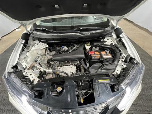 Used 2018 Nissan Rogue SV image 20