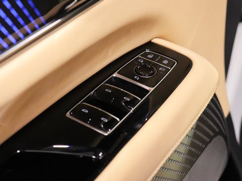 Used 2025 Cadillac Escalade IQ Sport 2 AWD/4WD image 13