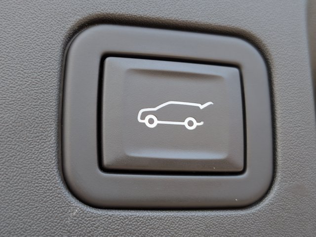 Certified 2023 Buick Envision Essence FWD image 18