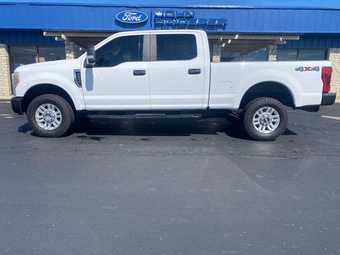 Used 2019 Ford F250 XL w/ Power Equipment Group AWD/4WD image 15