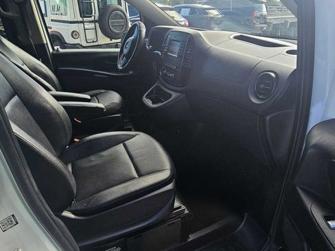 Used 2017 Mercedes-Benz Metris Passenger image 14