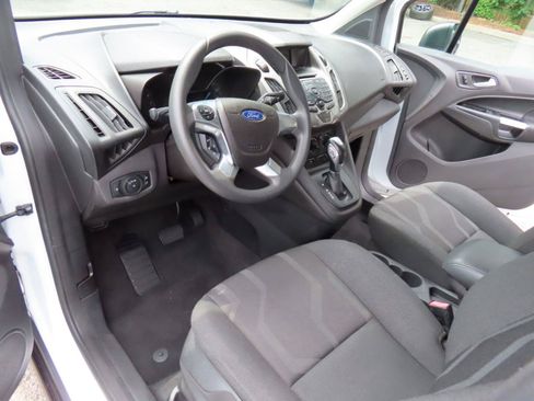 Used 2018 Ford Transit Connect XLT FWD image 9