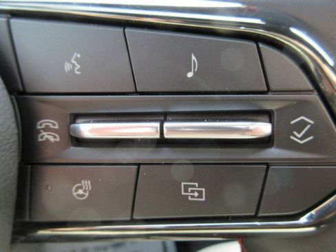 New 2026 Chevrolet Equinox RS w/ Convenience Package III image 22