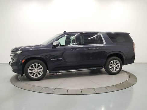 Used 2023 Chevrolet Suburban Premier RWD image 4
