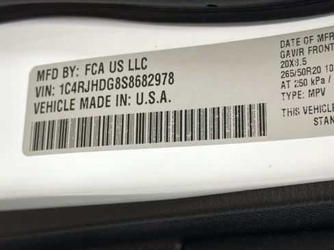 Used 2025 Jeep Grand Cherokee Overland w/ Luxury Tech Group IV AWD/4WD image 44