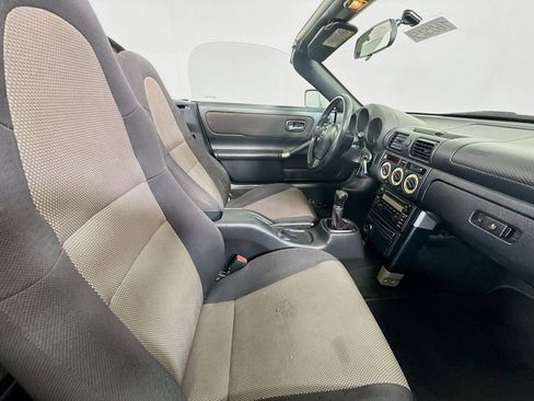 Used 2000 Toyota MR2 image 24