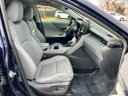 Certified 2021 Toyota Venza Limited w/ Advanced Technology Package image 29