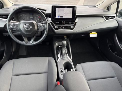 Used 2025 Toyota Corolla LE image 26