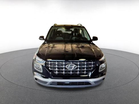 Used 2026 Hyundai Venue SEL FWD image 2
