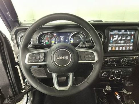 Used 2023 Jeep Wrangler Unlimited Sahara w/ Cold Weather Group AWD/4WD image 13