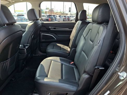 Certified 2024 Kia Telluride S w/ S Sunroof Package AWD/4WD image 10