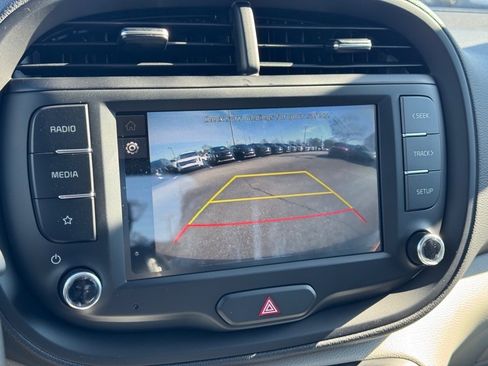 New 2025 Kia Soul LX image 18