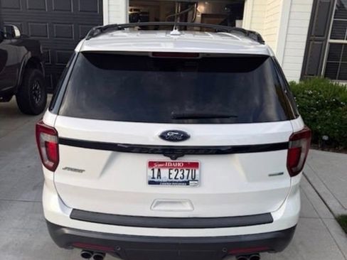 Used 2019 Ford Explorer Sport AWD/4WD image 2