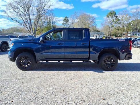 Used 2023 Chevrolet Silverado 1500 LT Trail Boss w/ Convenience Package II image 4