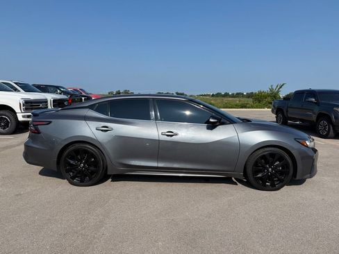 Used 2019 Nissan Maxima SR w/ Premium Package FWD image 16