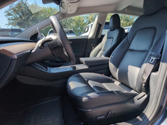 Used 2021 Tesla Model 3 Standard Range Plus RWD image 13