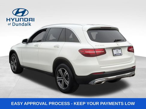 Used 2019 Mercedes-Benz GLC 300 4MATIC w/ Premium Package image 3