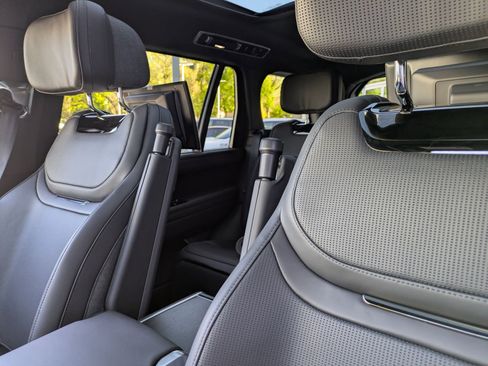 New 2026 Land Rover Range Rover SV AWD/4WD image 26
