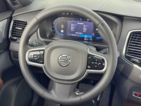 Used 2023 Volvo XC90 T8 Ultimate image 21