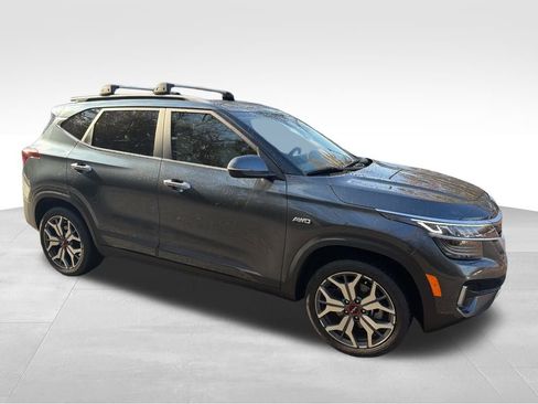 Used 2023 Kia Seltos SX w/ SX Sunroof Package image 8
