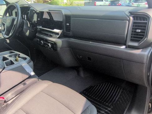 Used 2025 Chevrolet Silverado 1500 LT AWD/4WD image 31