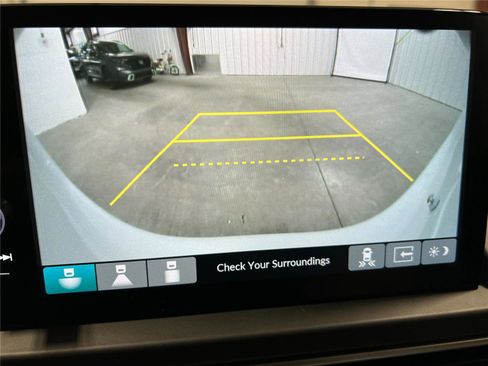 New 2025 Honda Pilot Touring image 25