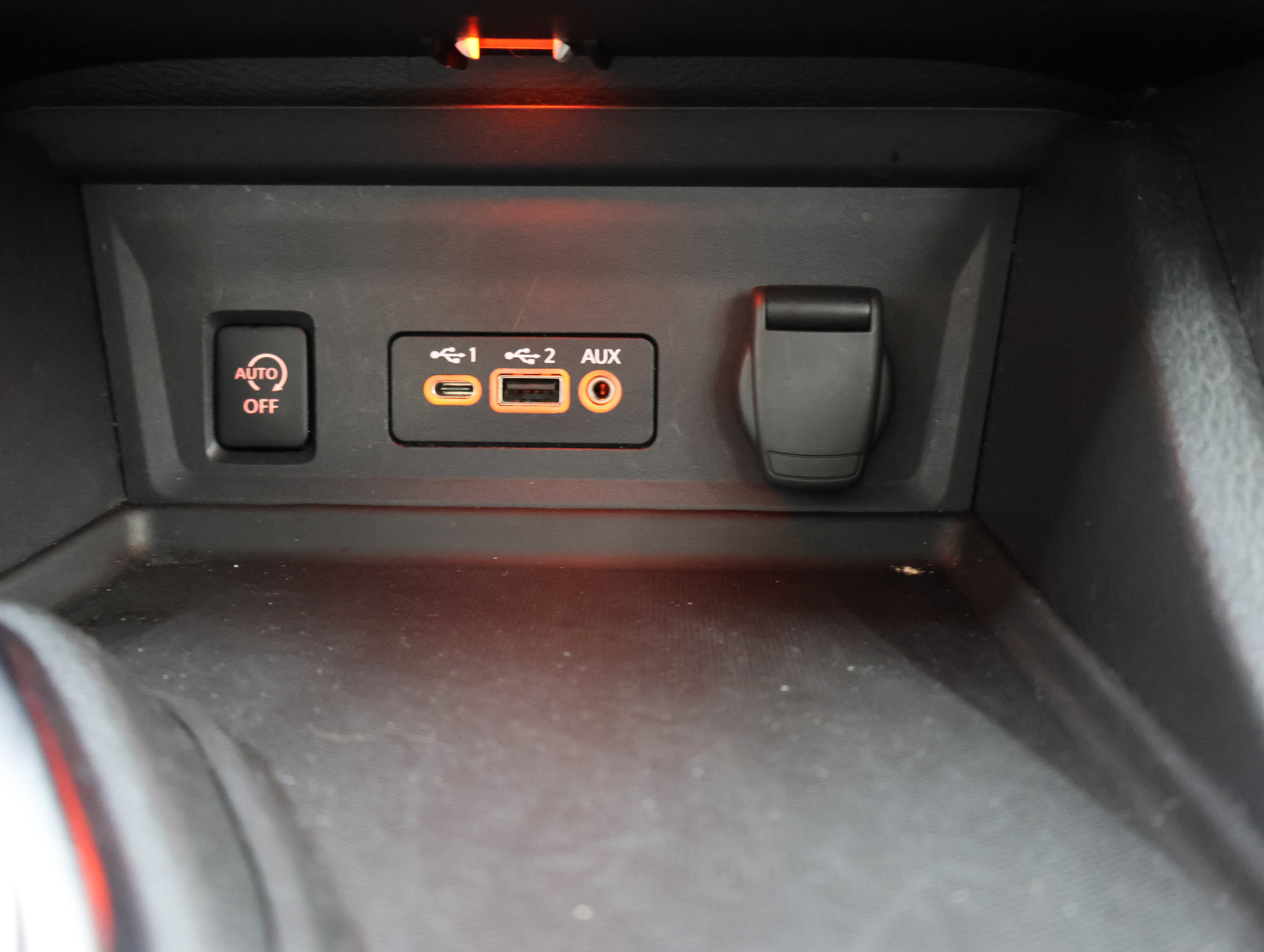 Used 2024 Nissan Sentra SV FWD image 41