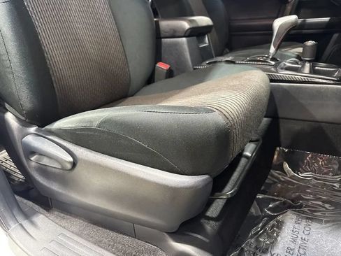Used 2019 Toyota 4Runner TRD Off-Road AWD/4WD image 95
