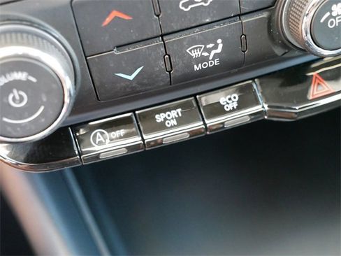 Used 2024 Dodge Durango SXT image 33