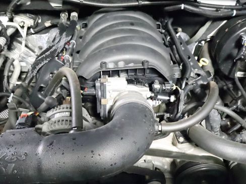 Used 2018 GMC Sierra 1500 SLT w/ Enhanced Driver Alert Package image 37