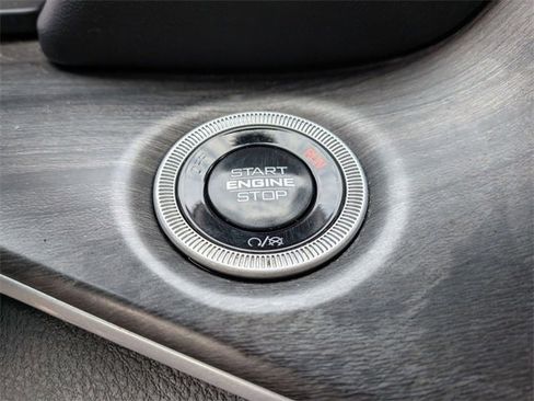 Used 2024 Jeep Grand Cherokee L Limited w/ Luxury Tech Group II image 21