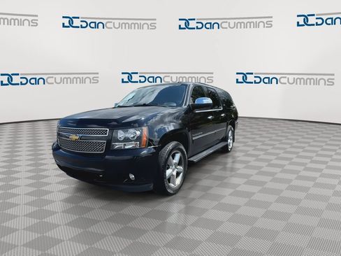 Used 2013 Chevrolet Suburban LTZ AWD/4WD image 4