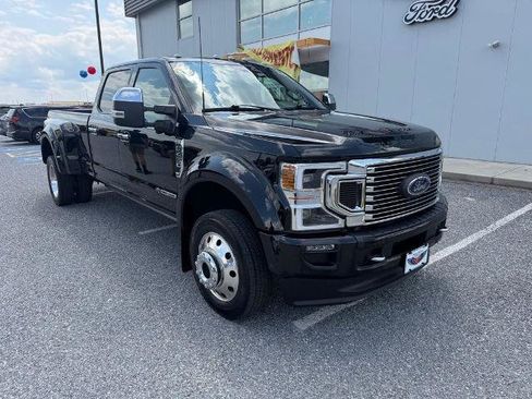 Certified 2020 Ford F450 Platinum w/ FX4 Off-Road Package AWD/4WD image 2