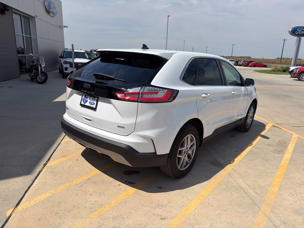 Used 2024 Ford Edge SEL w/ Convenience Package AWD/4WD image 7