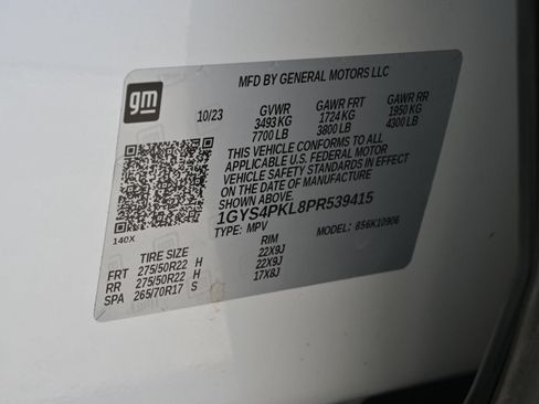 Used 2023 Cadillac Escalade ESV Sport w/ LPO, ONYX Package AWD/4WD image 32