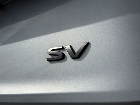 Used 2024 Nissan Rogue SV w/ SV Premium Package image 15