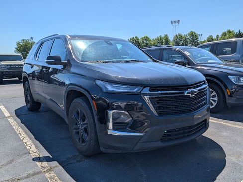 Used 2023 Chevrolet Traverse LT FWD image 6