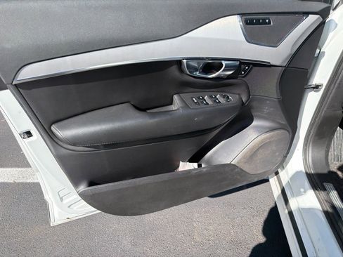 Certified 2023 Volvo XC90 B5 Core image 24