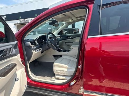 Used 2023 GMC Acadia Denali w/ Denali Ultimate Package AWD/4WD image 7