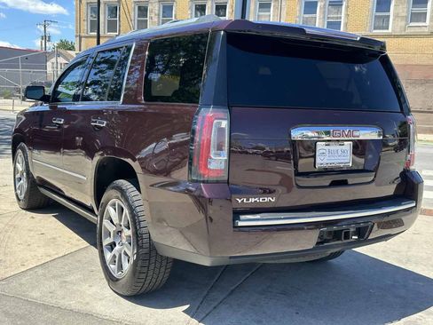 Used 2017 GMC Yukon Denali AWD/4WD image 7