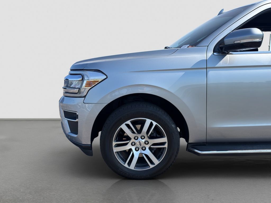 Used 2022 Ford Expedition Limited AWD/4WD image 22