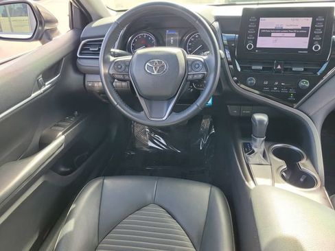 Used 2021 Toyota Camry SE image 10
