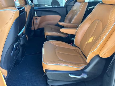 Used 2022 Chrysler Pacifica Pinnacle image 17