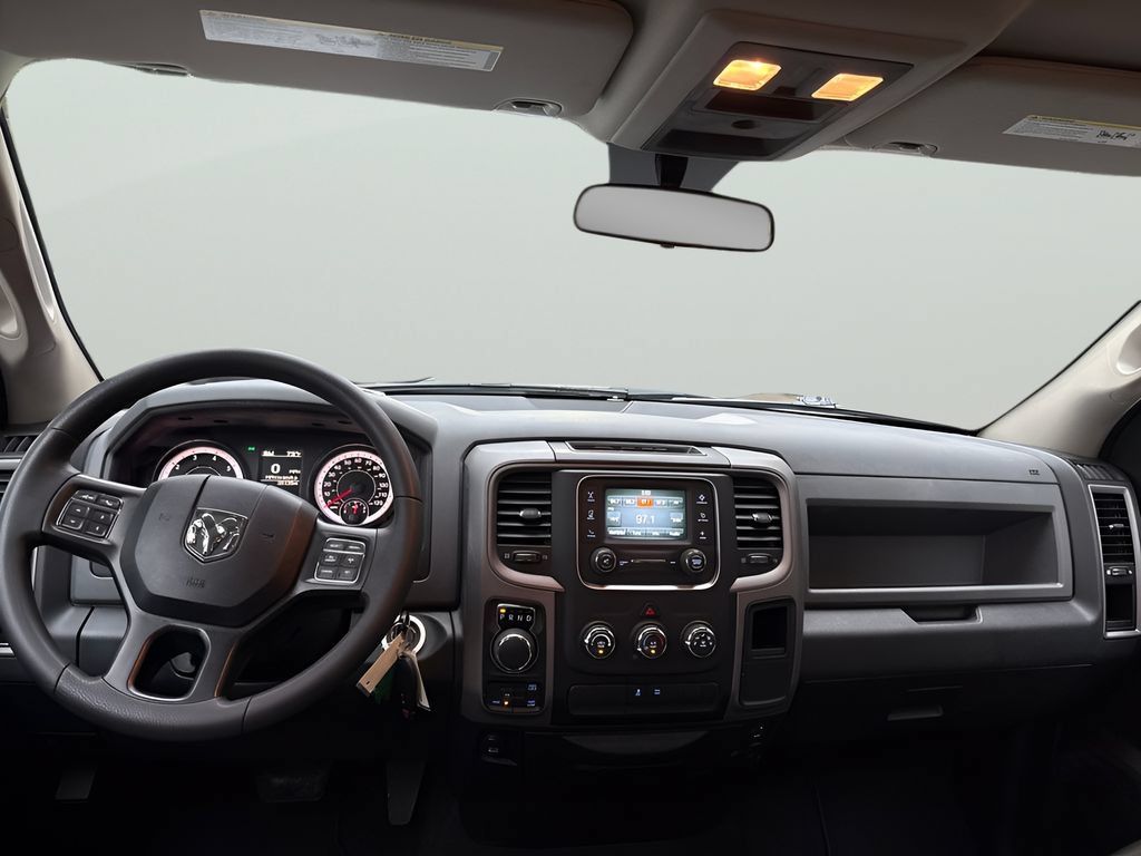 Used 2018 RAM 1500 Express w/ Express Value Package AWD/4WD image 18