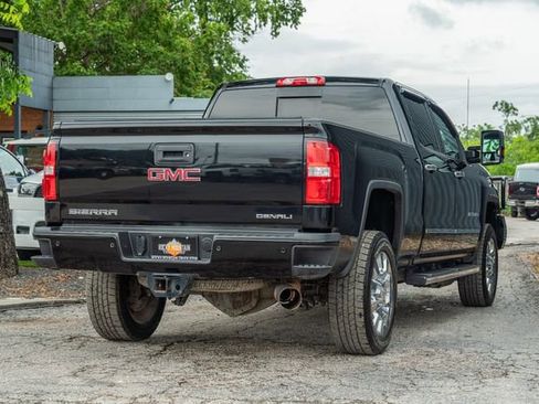 Used 2017 GMC Sierra 2500 Denali w/ Duramax Plus Package image 6