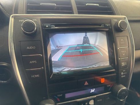 Used 2015 Toyota Camry XLE w/ Moonroof Package image 27