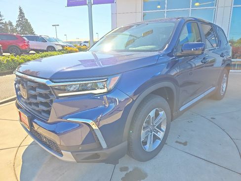 New 2025 Honda Pilot EX-L image 2